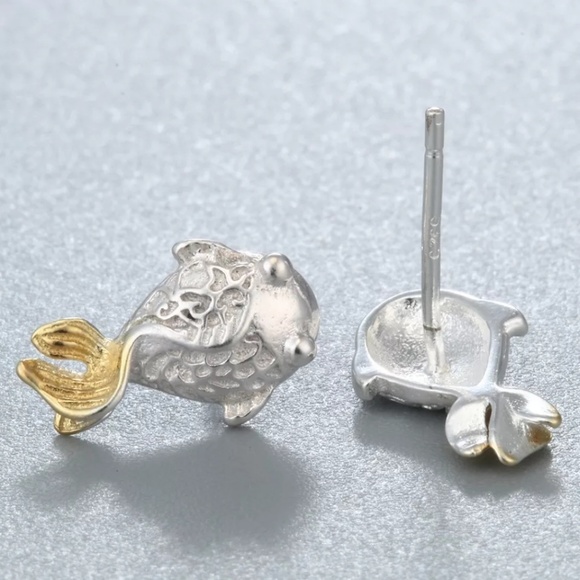Goldfish Sterling Studs - Picture 2 of 5